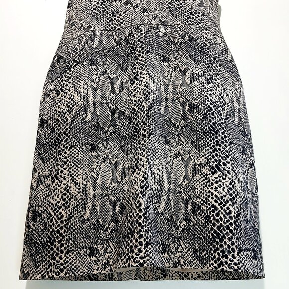 Michael Kors Women’s Animal Print Snake Print Sleeveless Shift Dress Size 8 - Picture 4 of 14